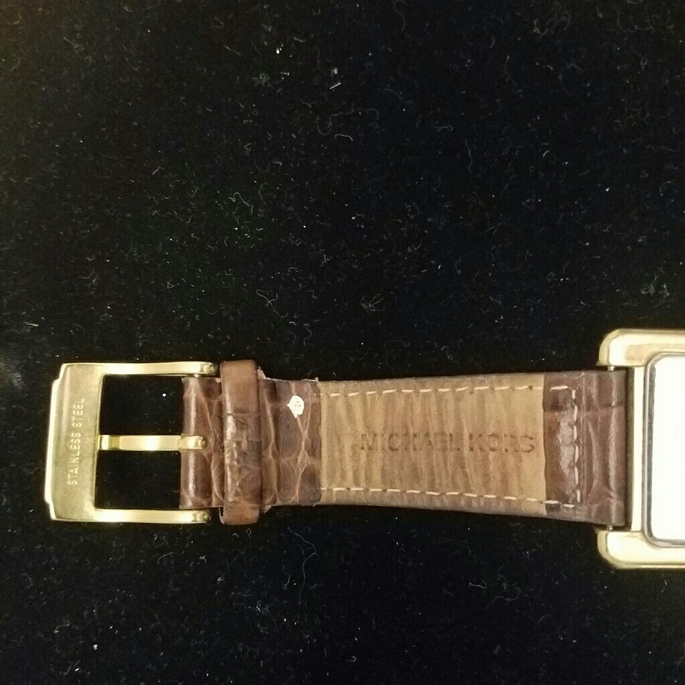 Mk Watch - image 4